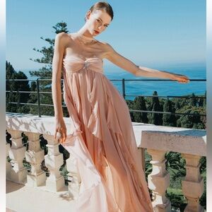 Chic Strapless Peach Maxi Dress